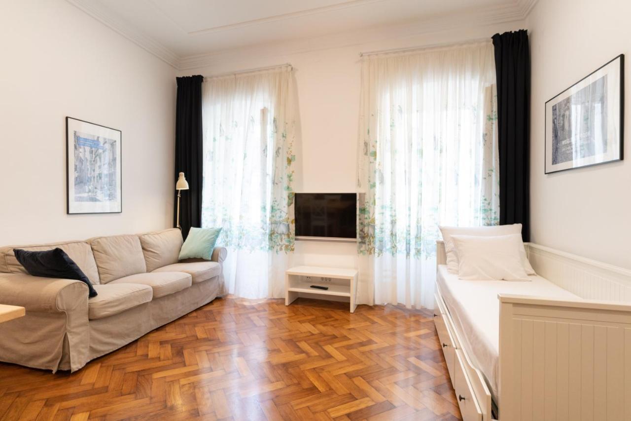 Mimi Carera Apartment & Room โรวีน ภายนอก รูปภาพ