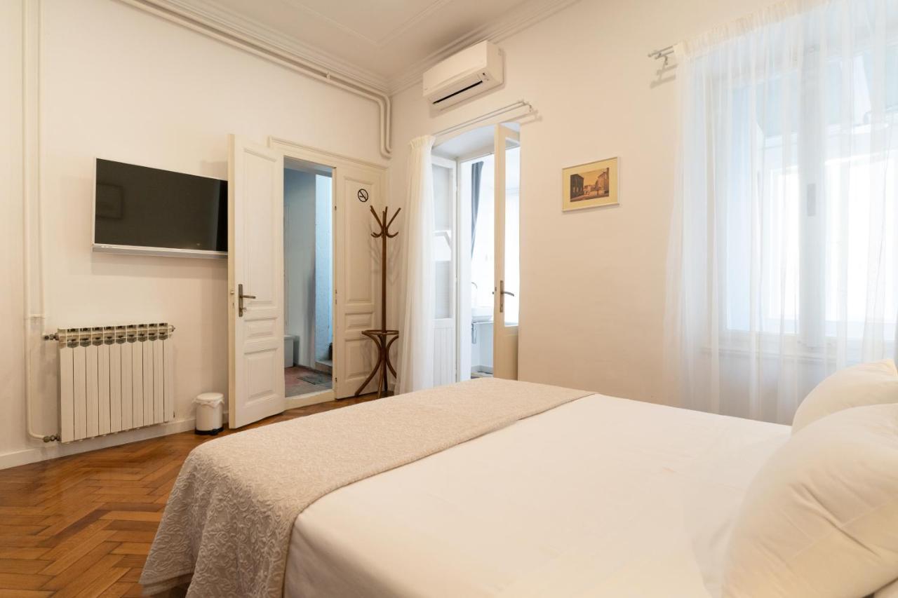 Mimi Carera Apartment & Room โรวีน ภายนอก รูปภาพ