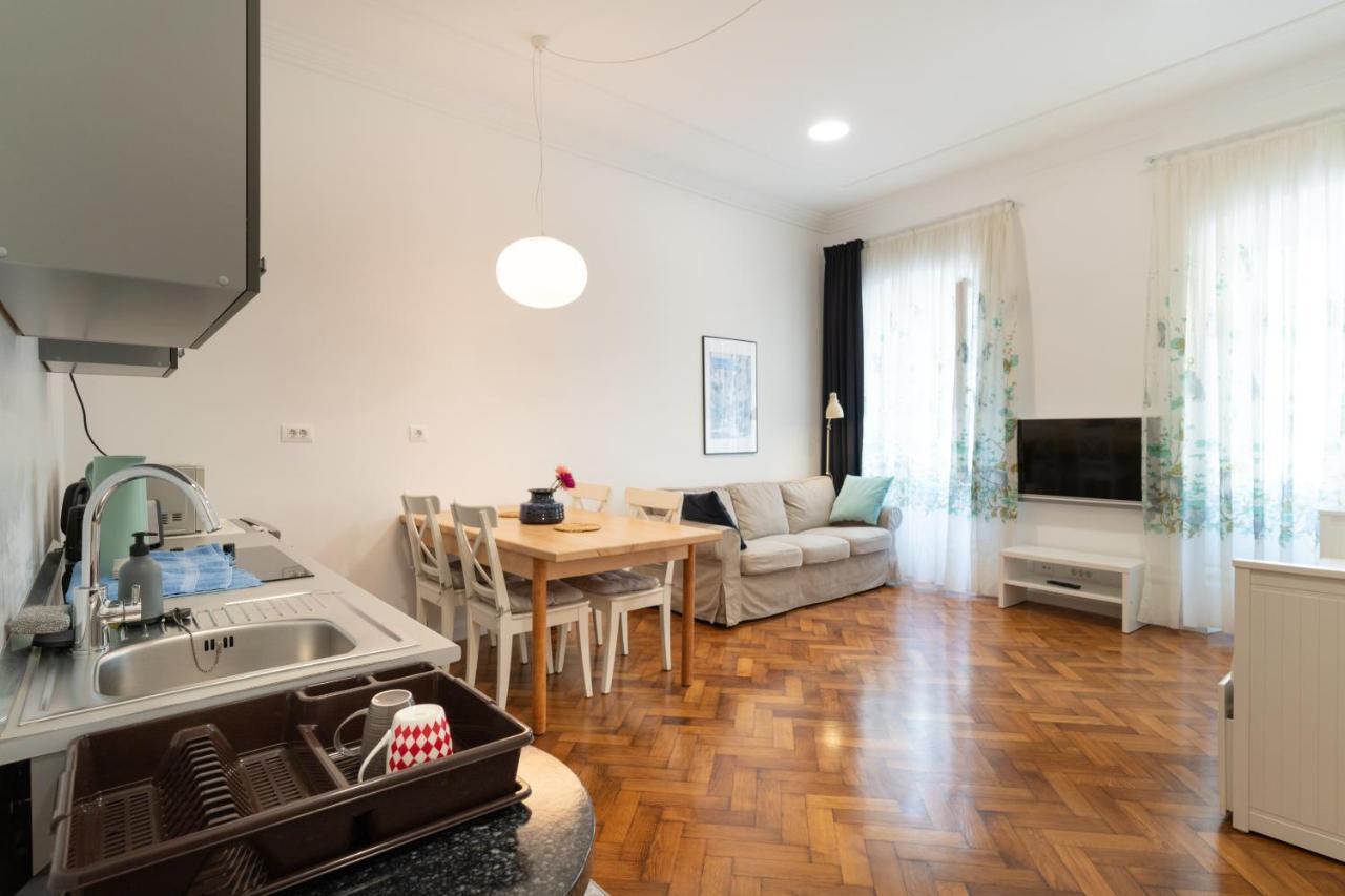 Mimi Carera Apartment & Room โรวีน ภายนอก รูปภาพ