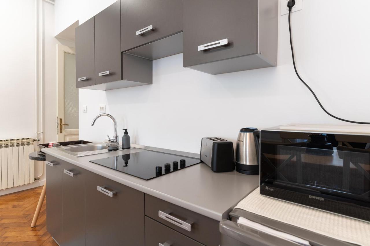 Mimi Carera Apartment & Room โรวีน ภายนอก รูปภาพ